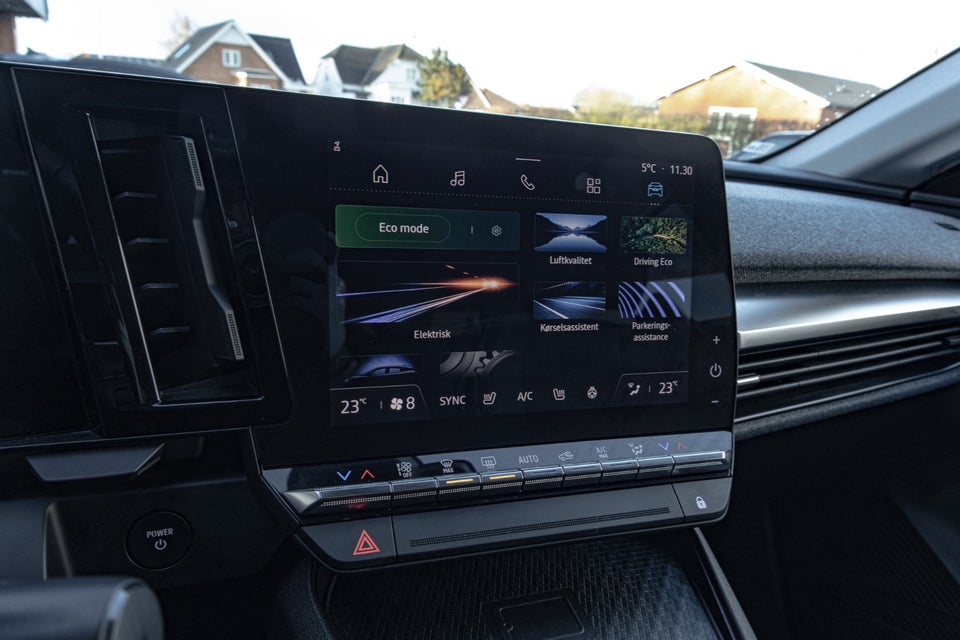 Renault Megane E-Tech 40 Equilibre 5d