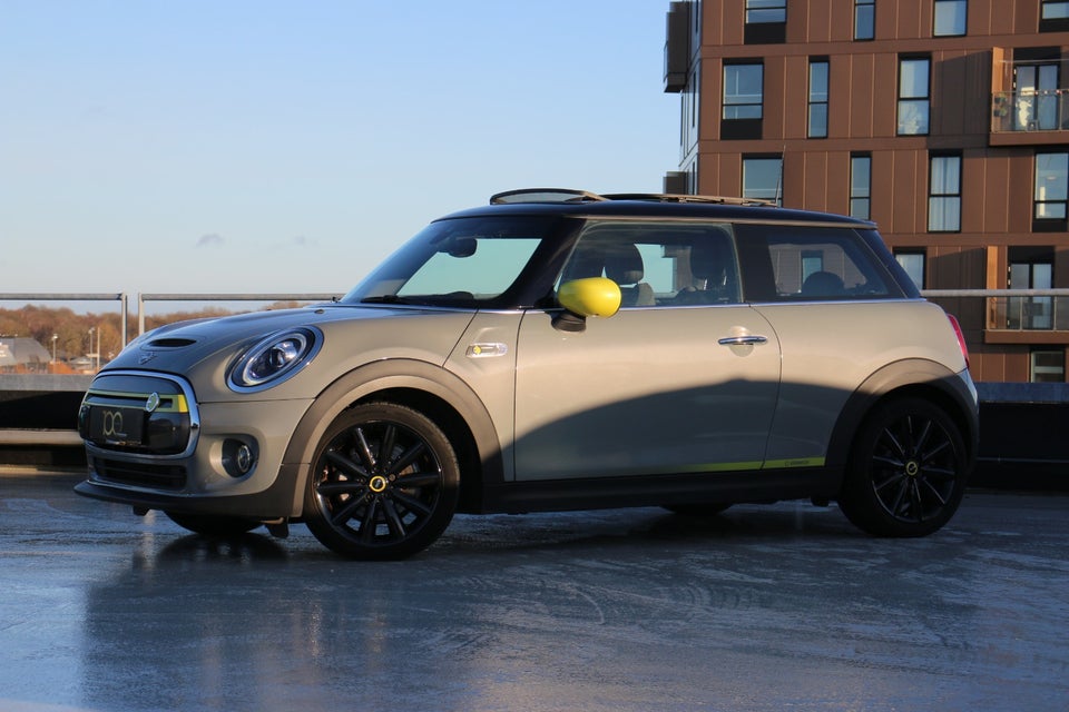 MINI Cooper SE Trim M Greenwich 3d