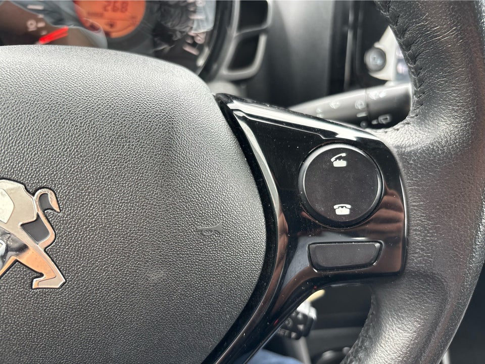 Peugeot 108 1,0 e-VTi 72 Allure+ 5d