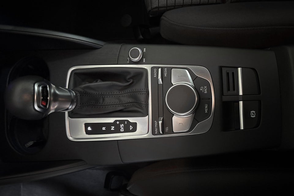 Audi A3 35 TFSi Sport Limited Sportback S-tr. 5d