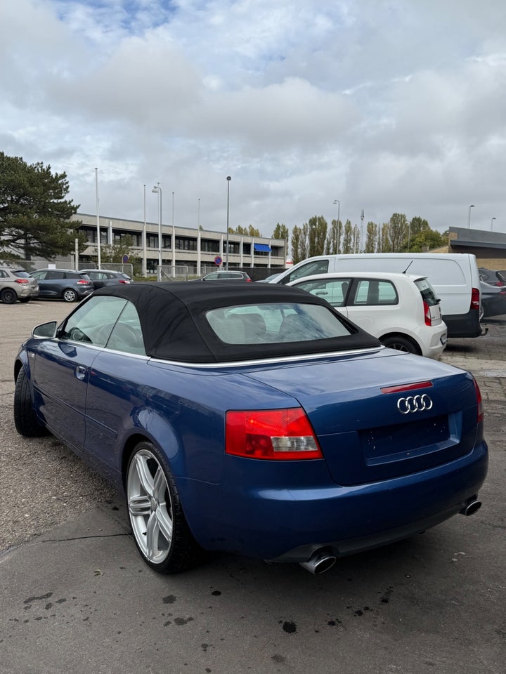 Audi A4 2,4 V6 Cabriolet 2d