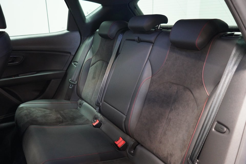 Seat Leon 1,5 TSi 150 FR Black Line DSG 5d