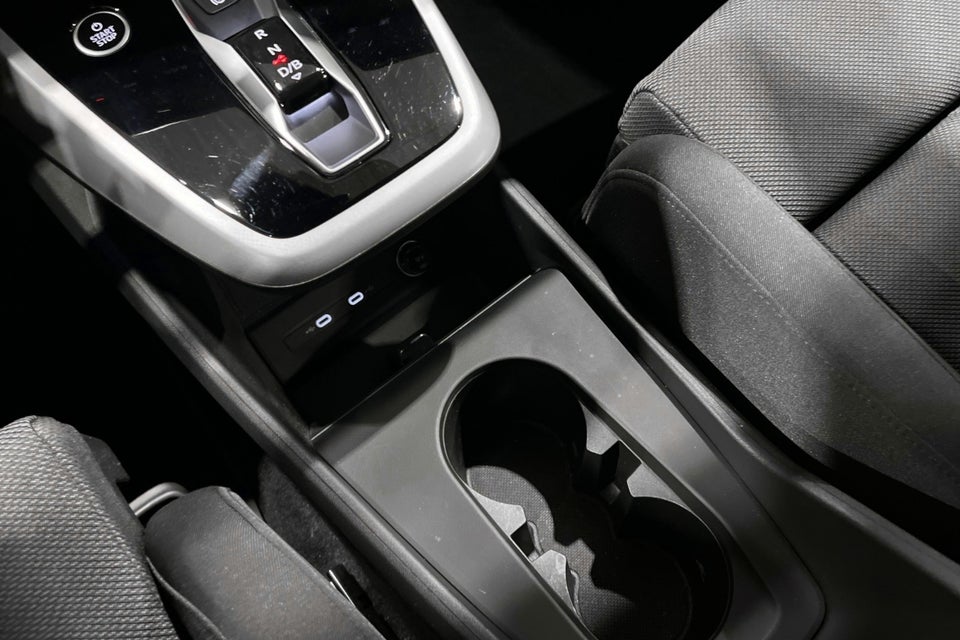 Audi Q4 e-tron 40 Progress 5d