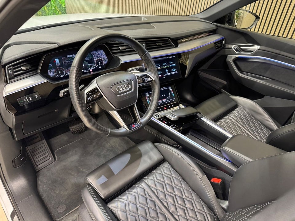 Audi e-tron 55 S-line Sportback quattro 5d