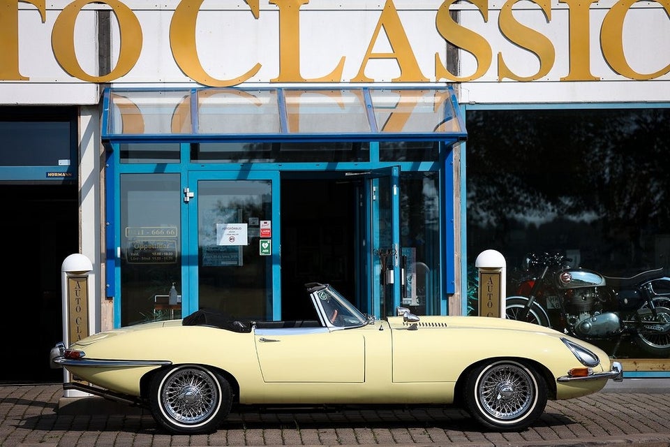 Jaguar E-Type 4,2 Roadster 2d