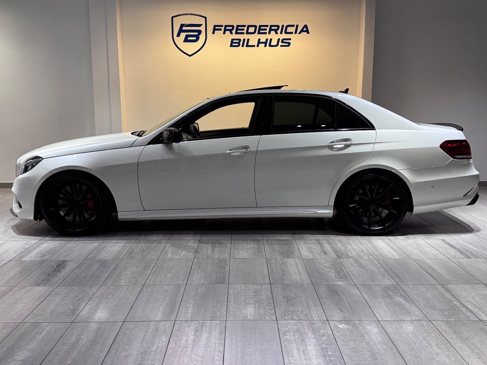Mercedes E500 4,7 AMG Line aut. 4Matic 4d