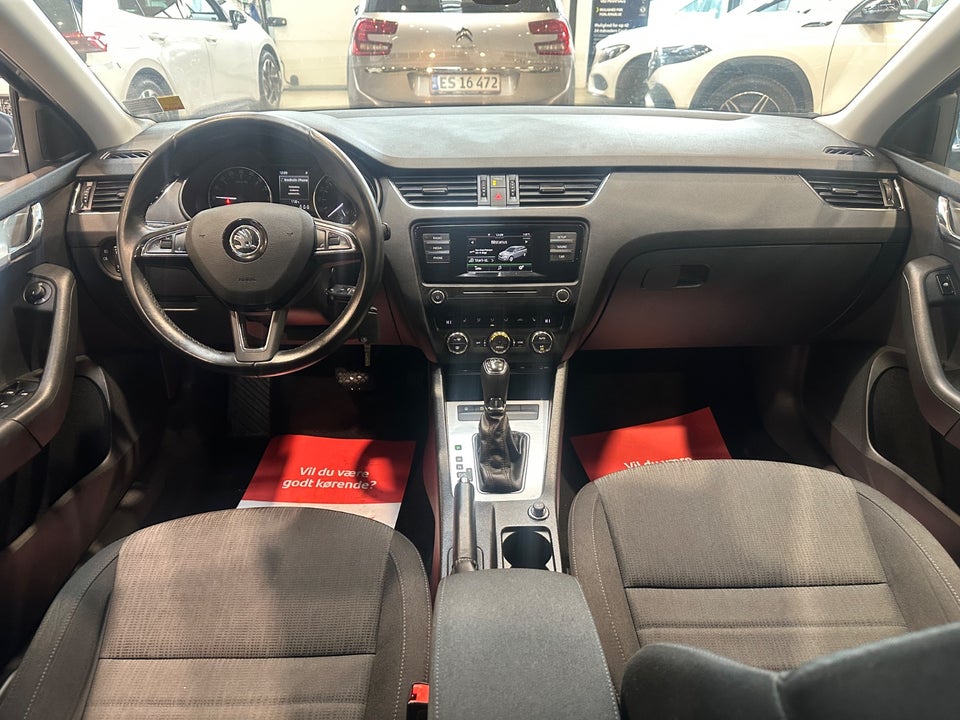 Skoda Octavia 1,6 TDi 110 Style Combi DSG 5d