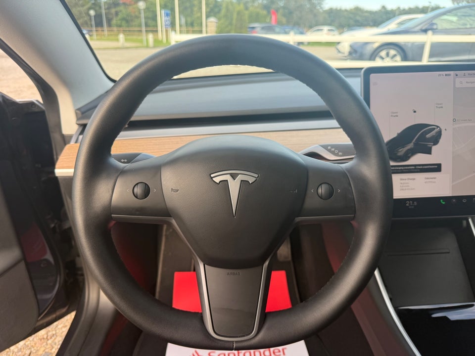 Tesla Model 3 Long Range AWD 4d