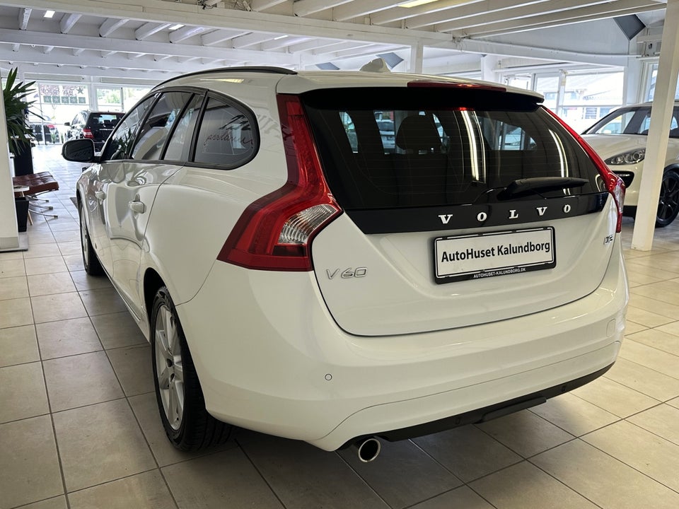 Volvo V60 2,0 D3 150 Momentum 5d