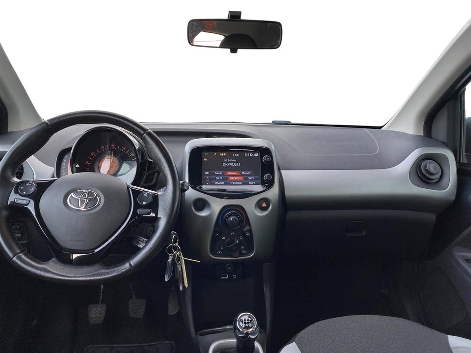 Toyota Aygo 1,0 VVT-i x-play 5d