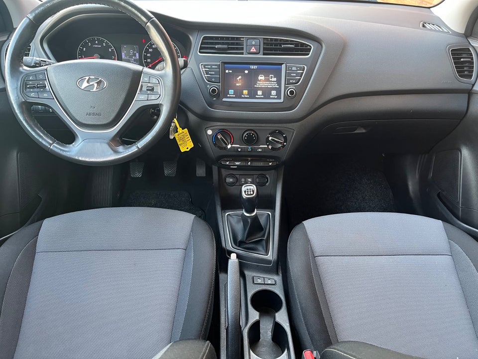 Hyundai i20 1,25 Spring Edition 5d