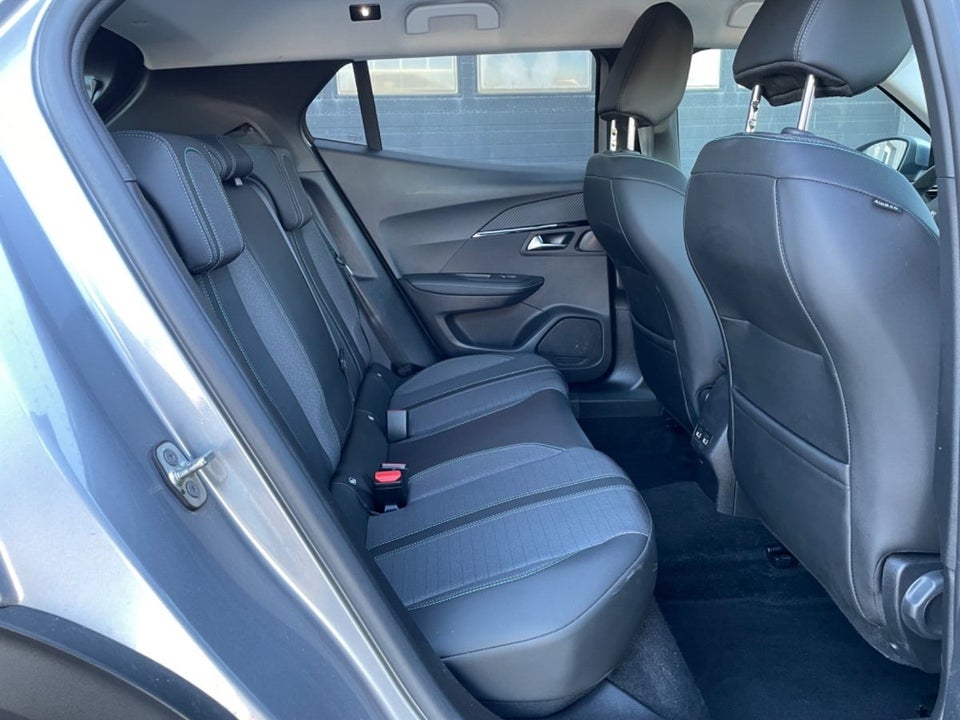 Peugeot 2008 1,2 PureTech 130 Platin Sport 5d