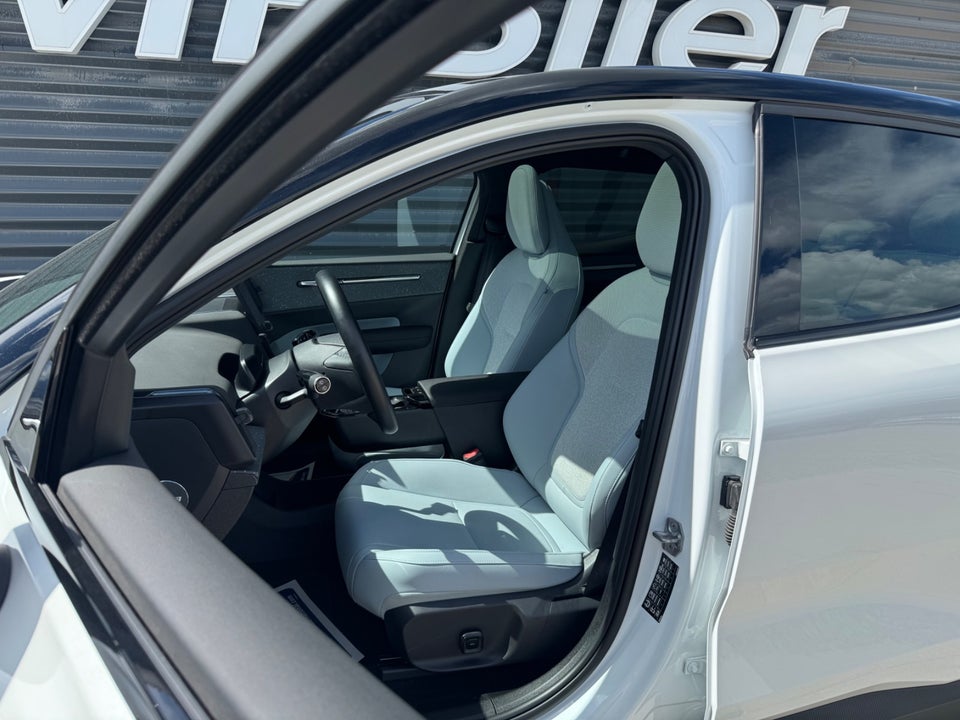 Volvo EX30 Twin Performance Plus 5d