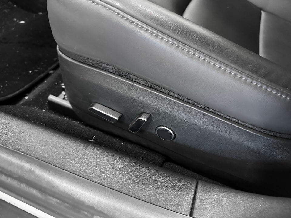 Tesla Model 3 Standard Range+ RWD 4d