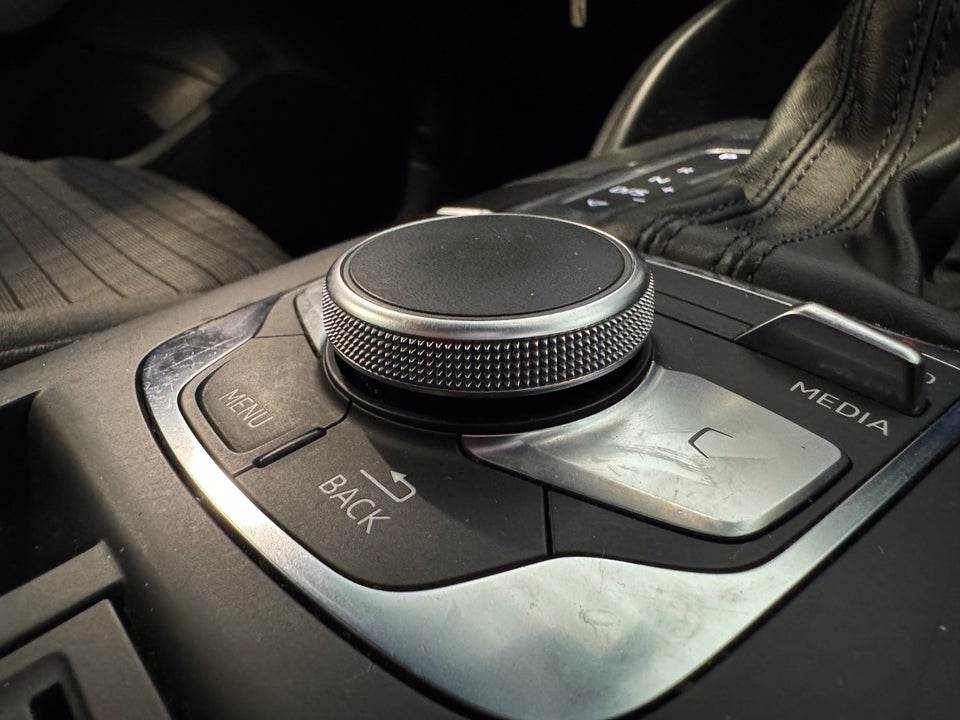 Audi A3 40 TFSi S-line Sport S-tr. 5d