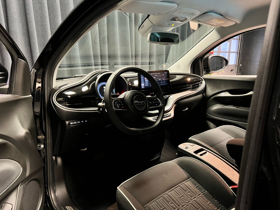 Fiat 500e 42 Icon 3d