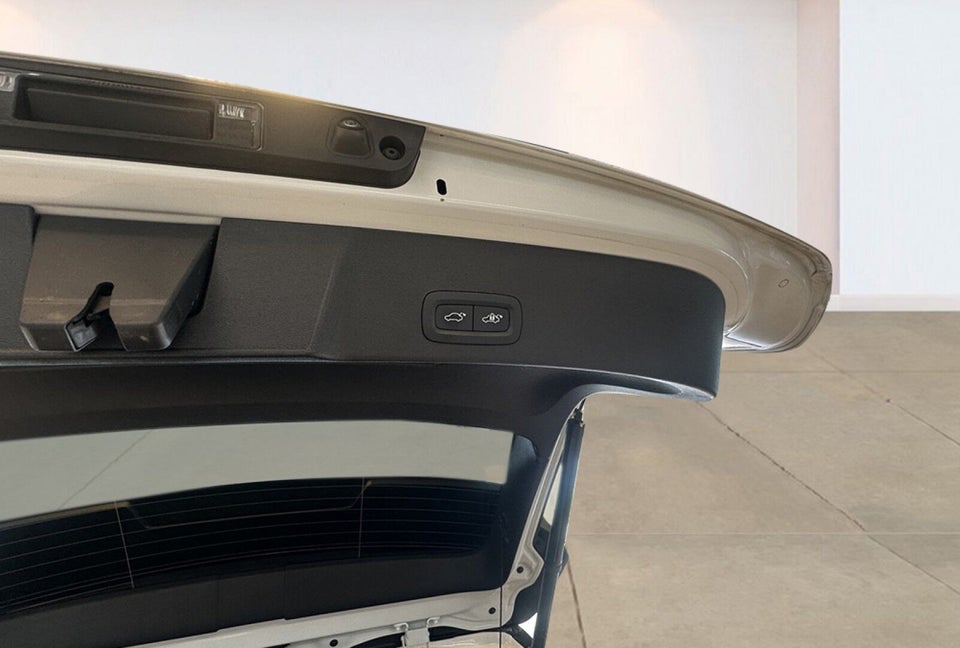 Volvo XC40 P6 ReCharge Plus 5d