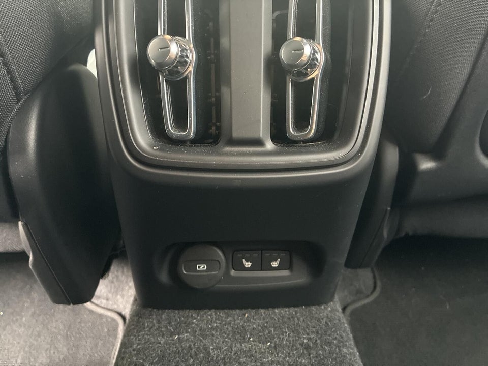 Volvo EX40 Extended Range Plus 5d