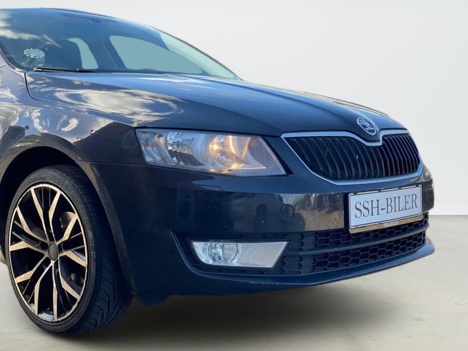 Skoda Octavia 1,6 TDi 105 Ambition 5d