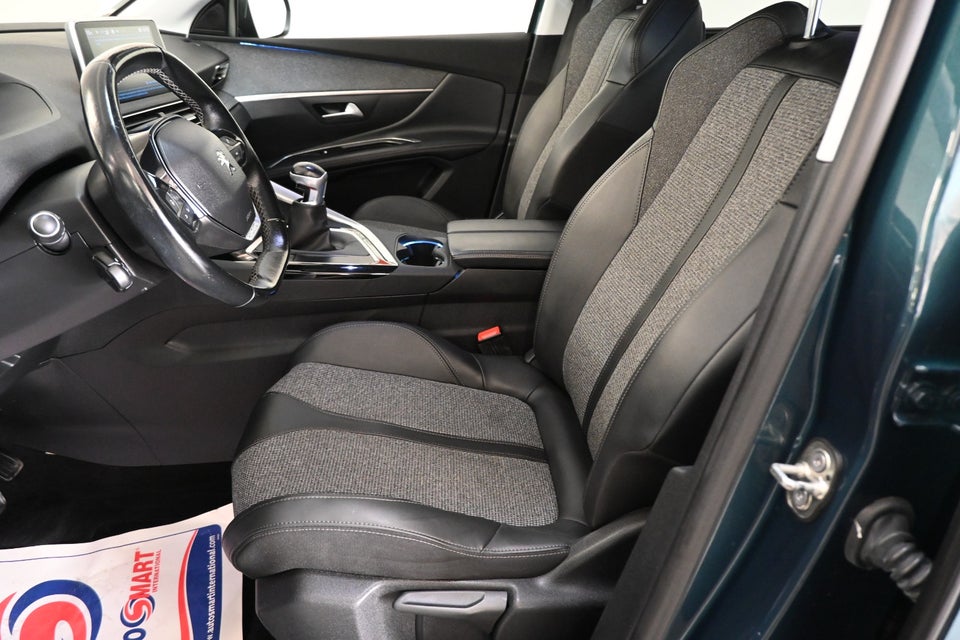 Peugeot 5008 1,2 PureTech 130 Allure 7prs 5d