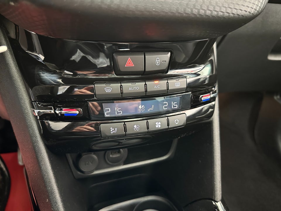 Peugeot 2008 1,2 PureTech 130 Allure+ 5d