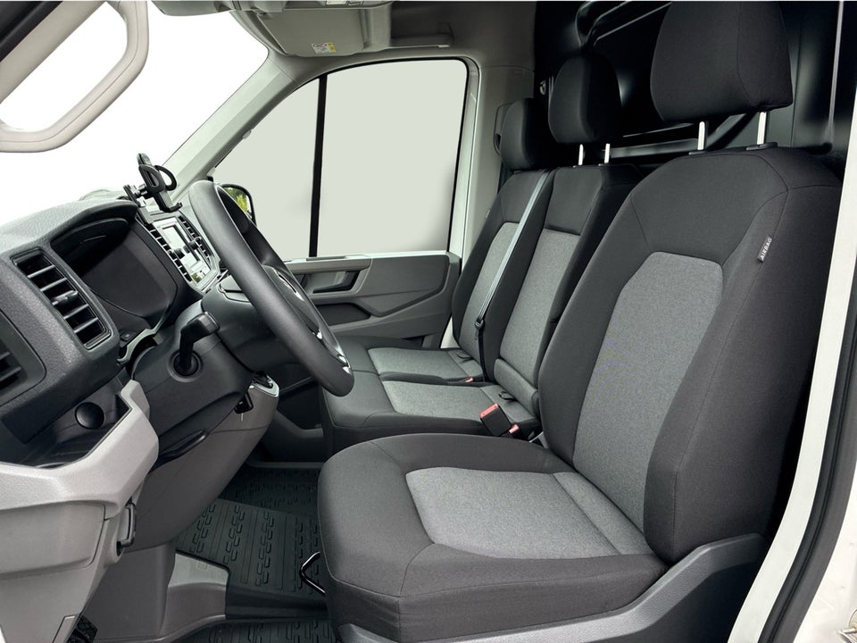 VW Crafter 35 2,0 TDi 177 Kassevogn L3H3 aut.