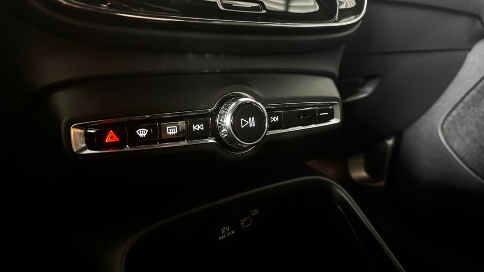 Volvo XC40 ReCharge Start 5d