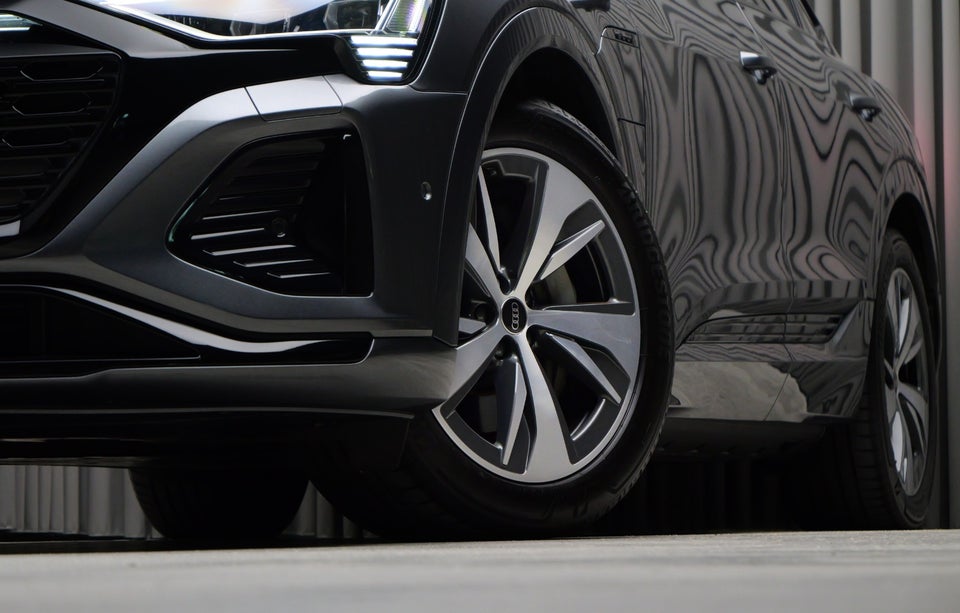 Audi Q8 e-tron 55 S-line Sportback quattro 5d