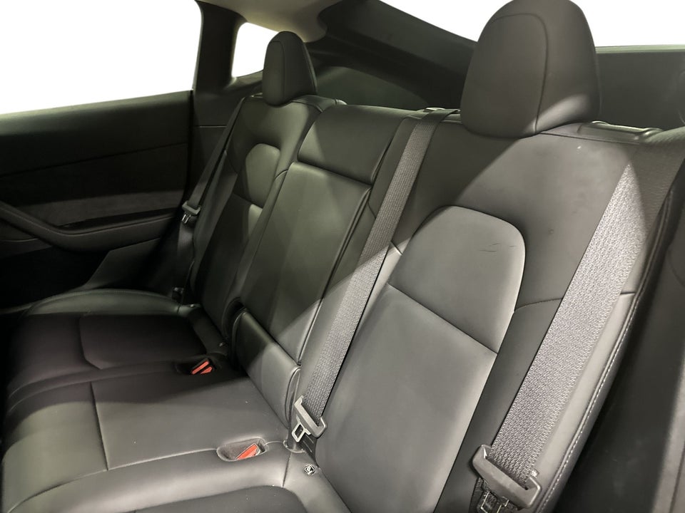 Tesla Model Y Long Range AWD 5d