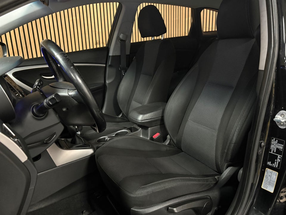 Hyundai i30 1,6 CRDi 110 Active+ CW 5d