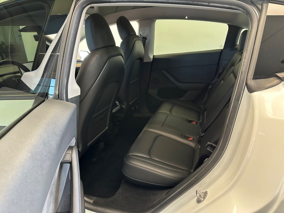 Tesla Model Y RWD 5d