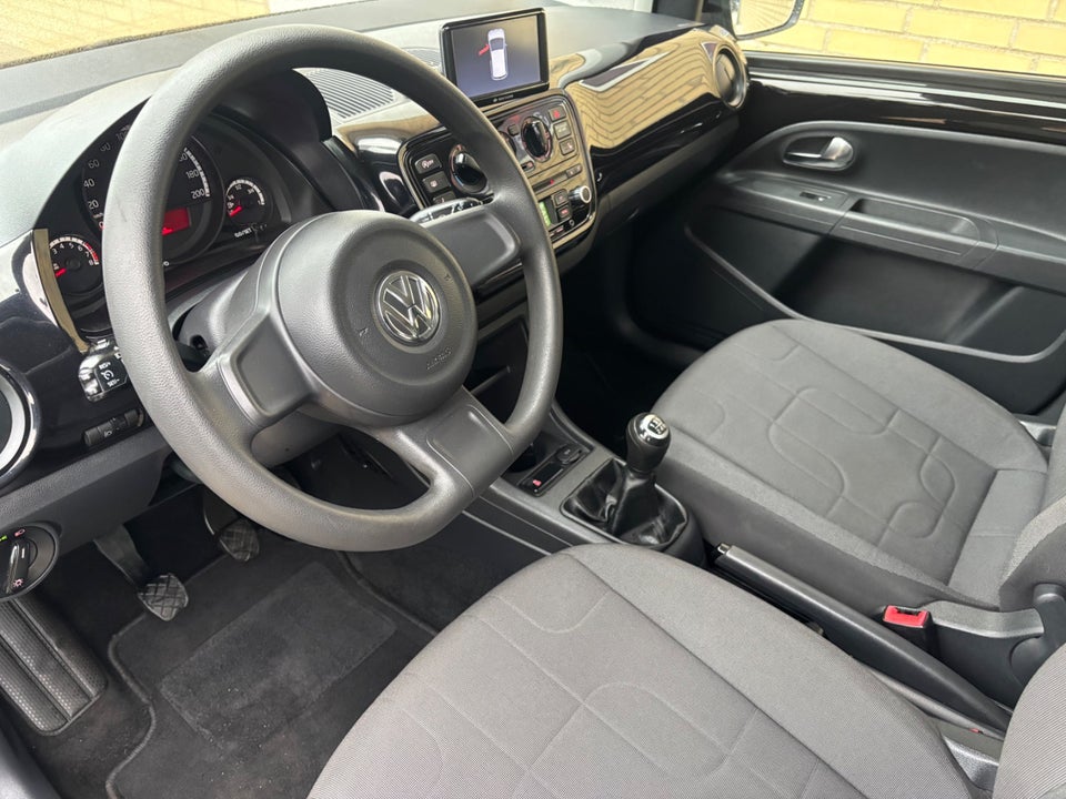 VW Up! 1,0 75 Black Up! 5d