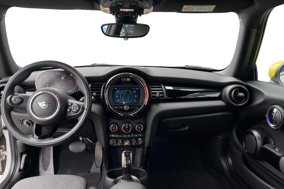 MINI Cooper SE Essential 3d