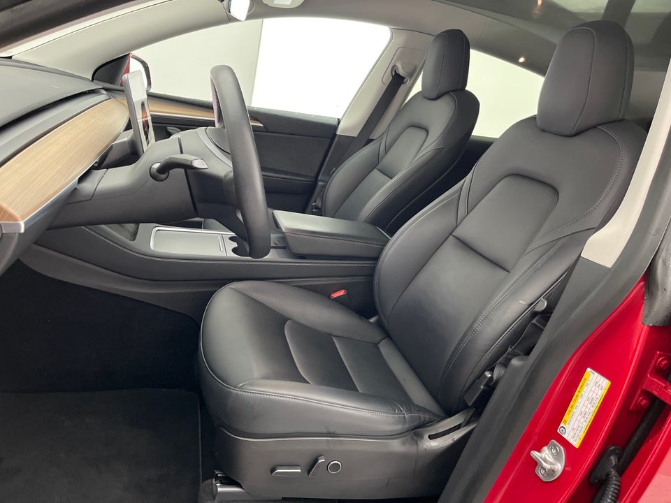 Tesla Model Y Long Range AWD 5d