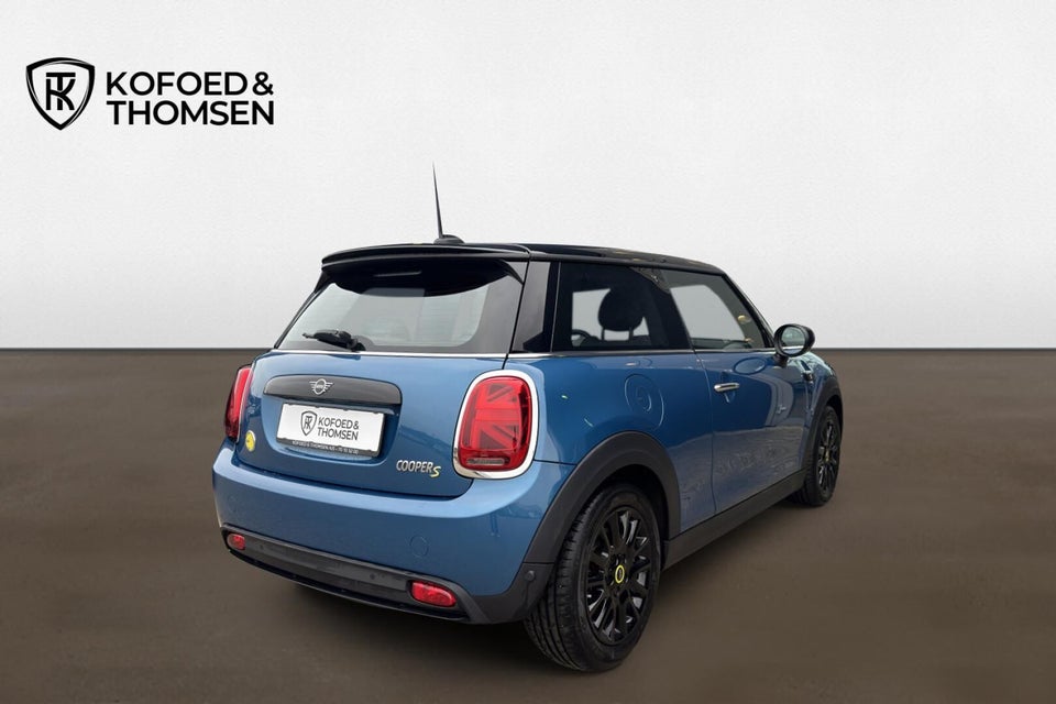 MINI Cooper SE Essential 3d
