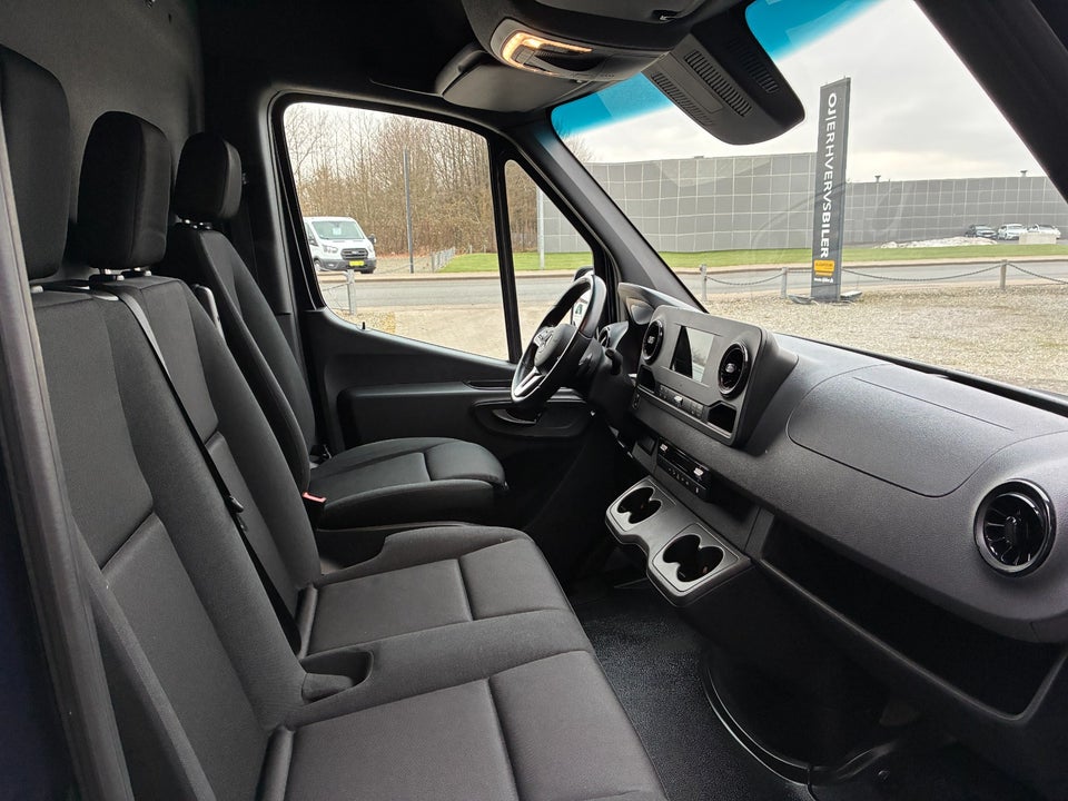 Mercedes Sprinter 215 2,0 CDi A2 Kassevogn aut. FWD