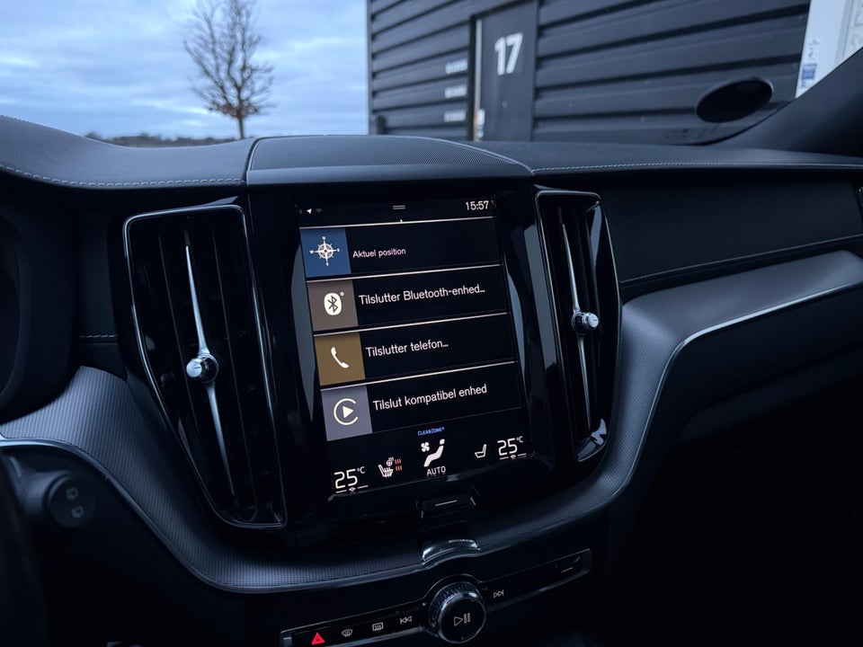 Volvo XC60 2,0 T8 390 R-Design aut. AWD 5d