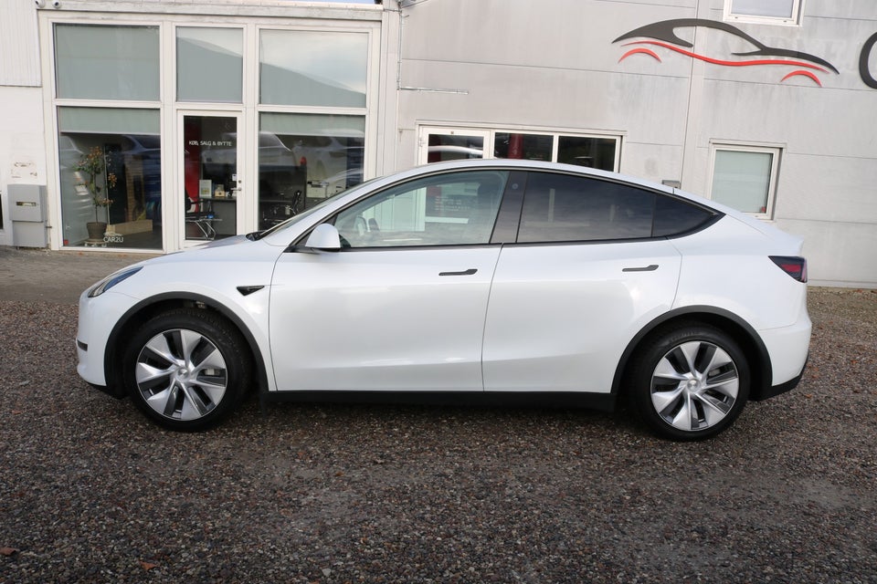 Tesla Model Y Long Range AWD 5d