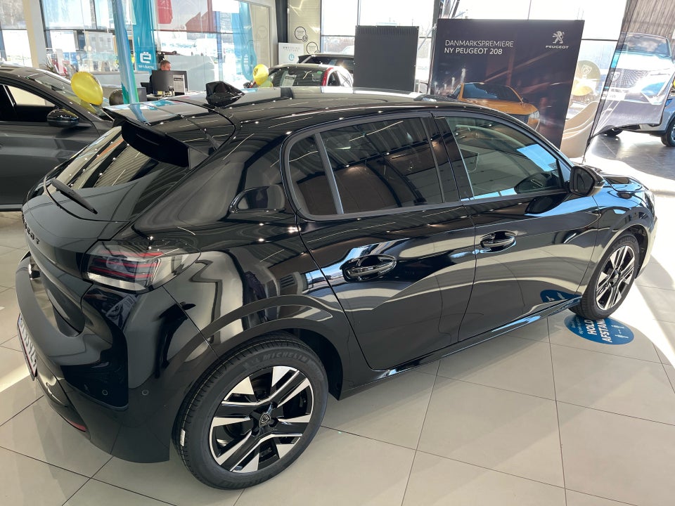 Peugeot 208 1,2 PureTech 100 Allure 5d