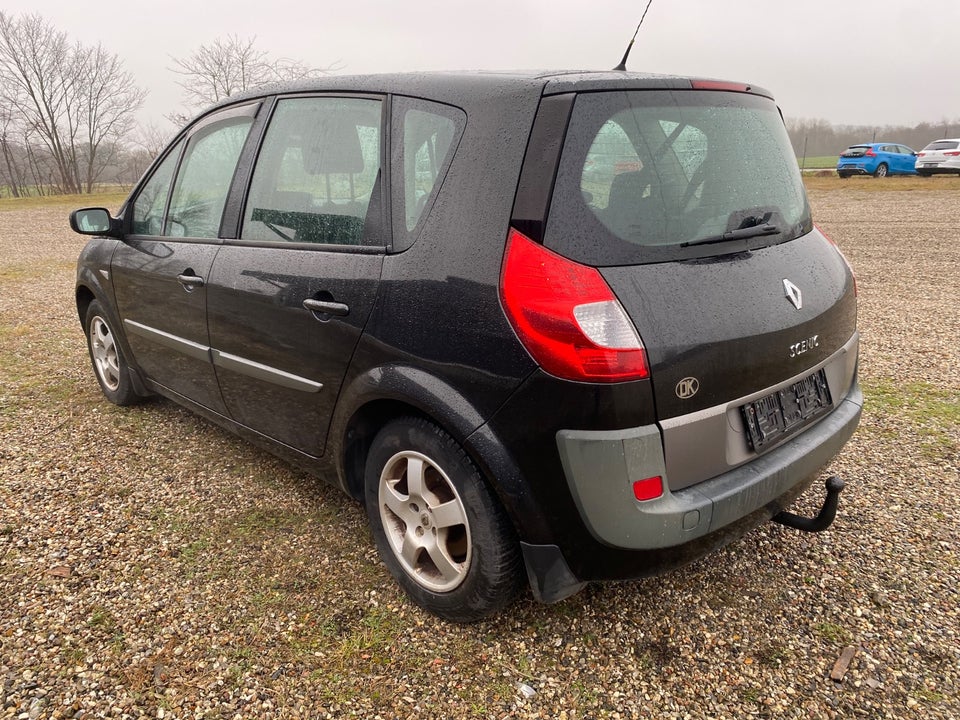 Renault Scenic II 1,6 Authentique 5d