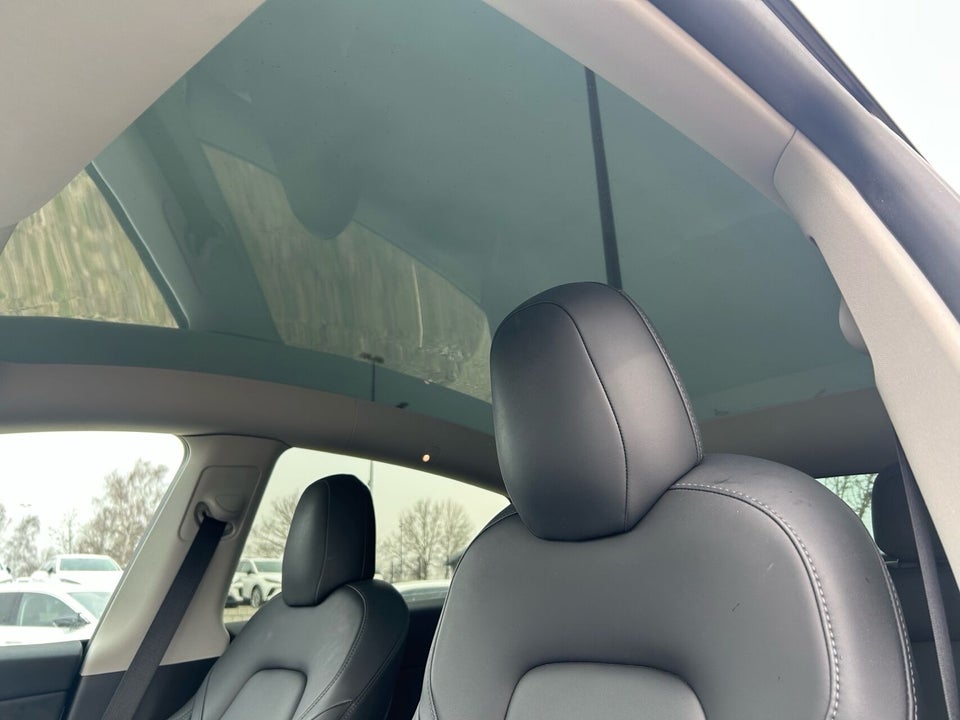 Tesla Model Y Long Range AWD 5d