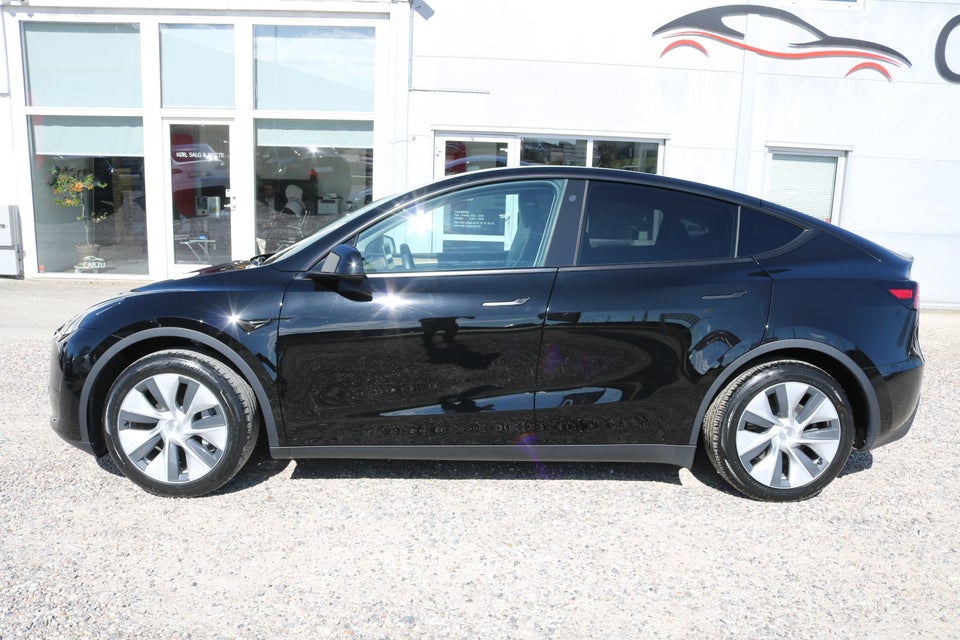 Tesla Model Y RWD 5d