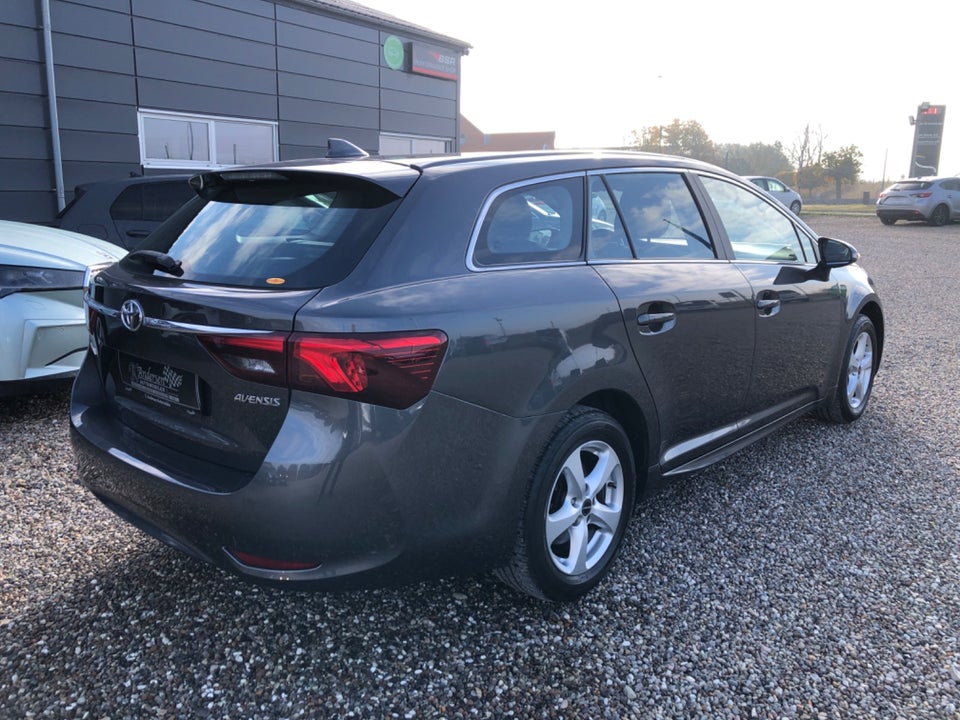 Toyota Avensis 1,6 VVT-i T1 Touring Sports 5d