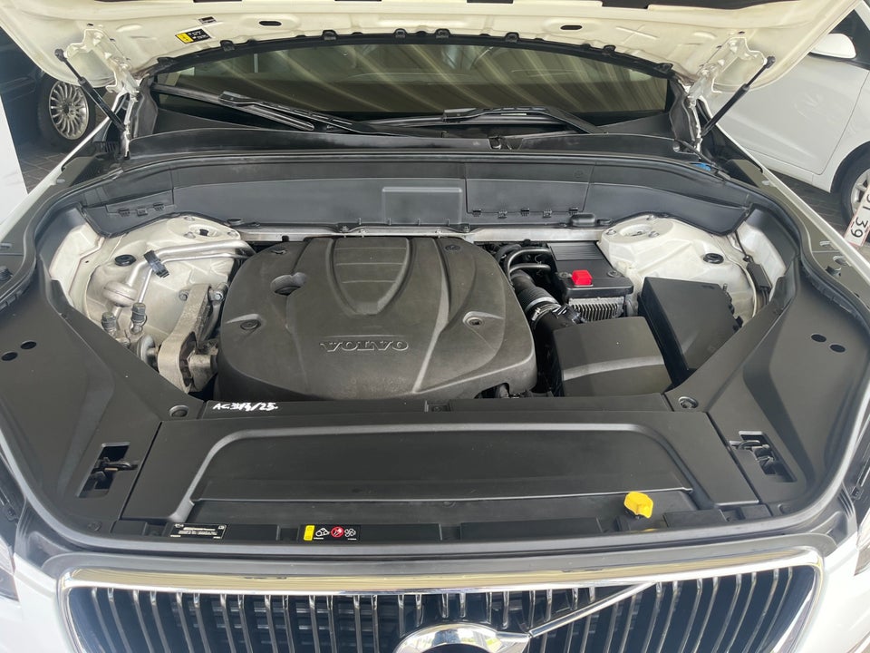 Volvo XC90 2,0 D4 190 Momentum aut. 7prs 5d