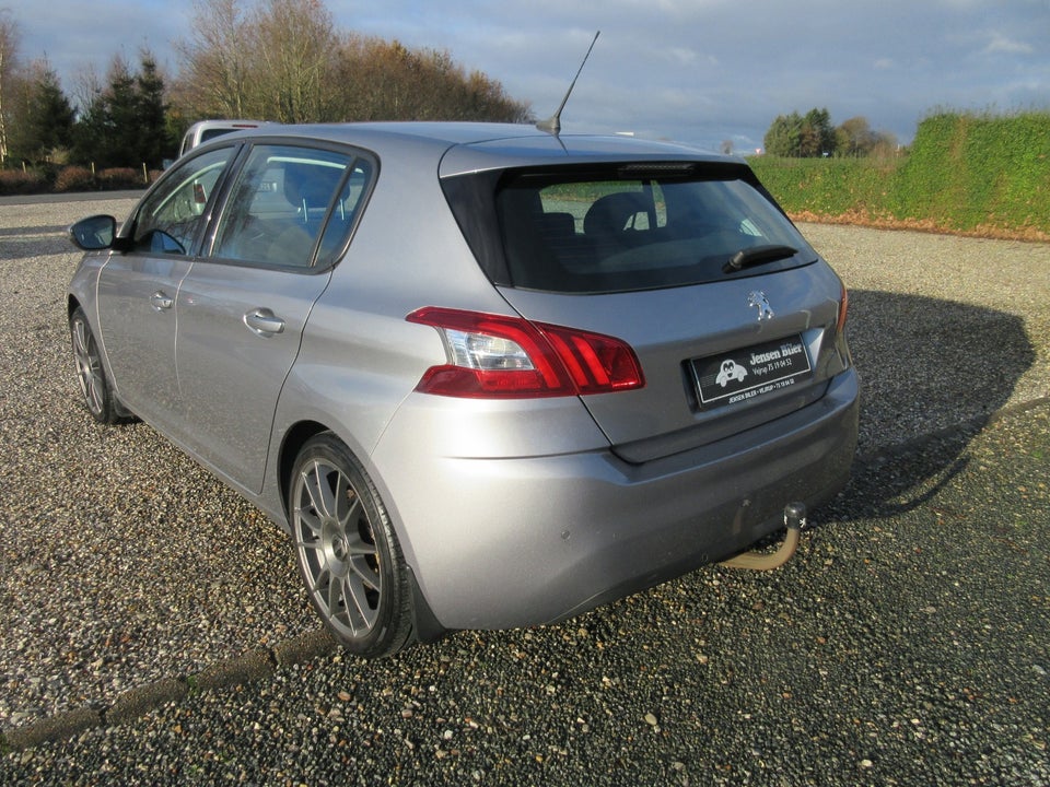 Peugeot 308 1,6 THP 125 Active 5d