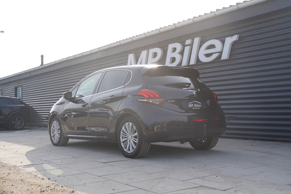 Peugeot 208 1,5 BlueHDi 100 Infinity Sky 5d