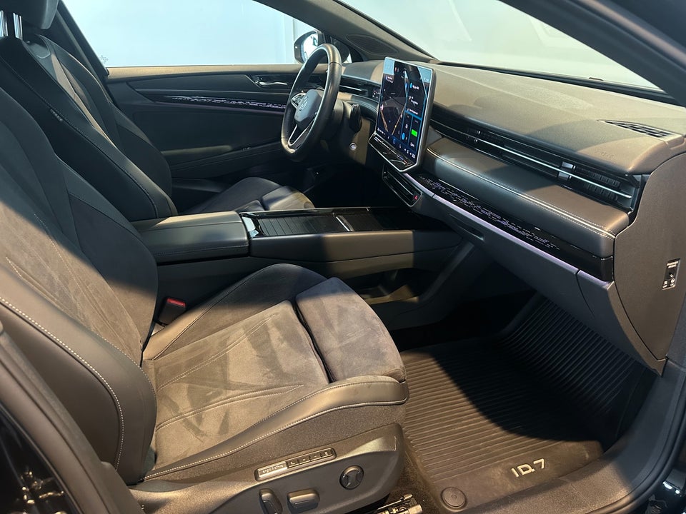 VW ID.7 77 Pro Tourer 5d