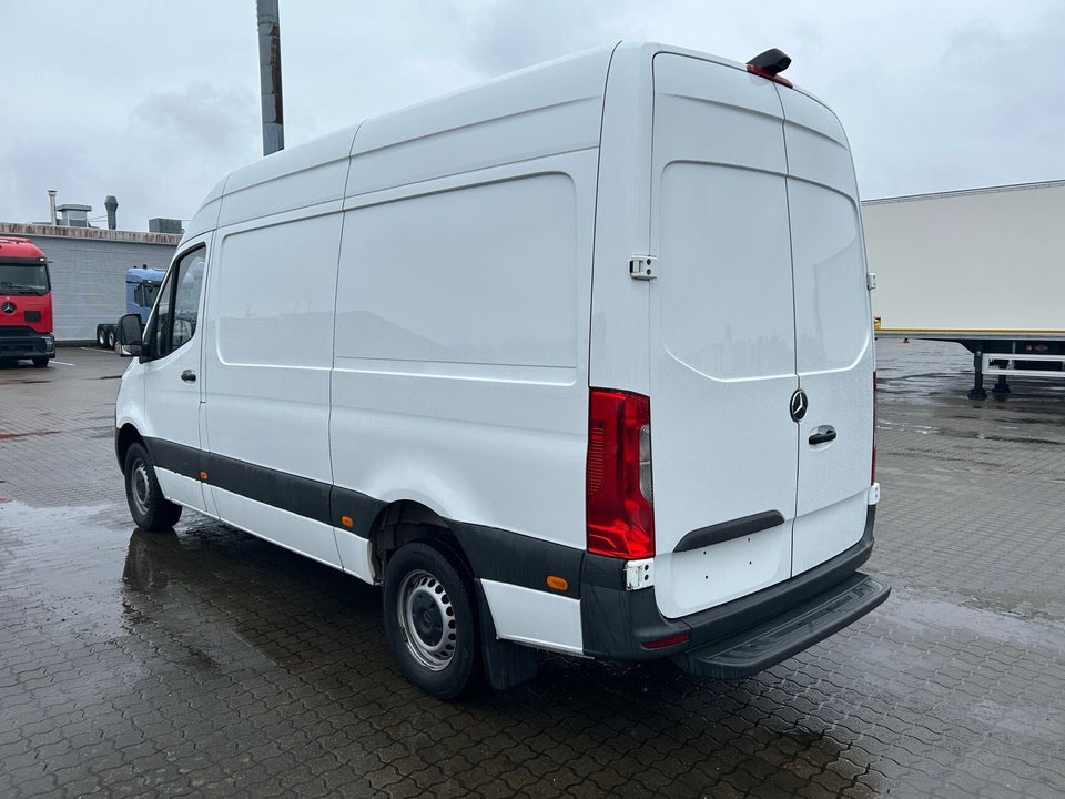Mercedes Sprinter 317 2,0 CDi A2 Kassevogn aut. RWD