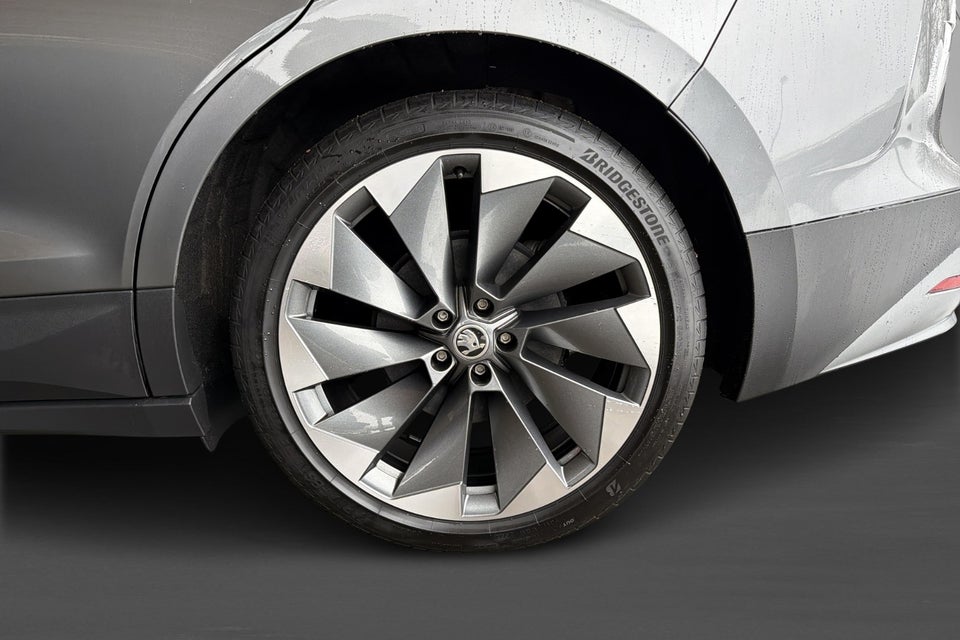 Skoda Enyaq 80 iV Plus 5d