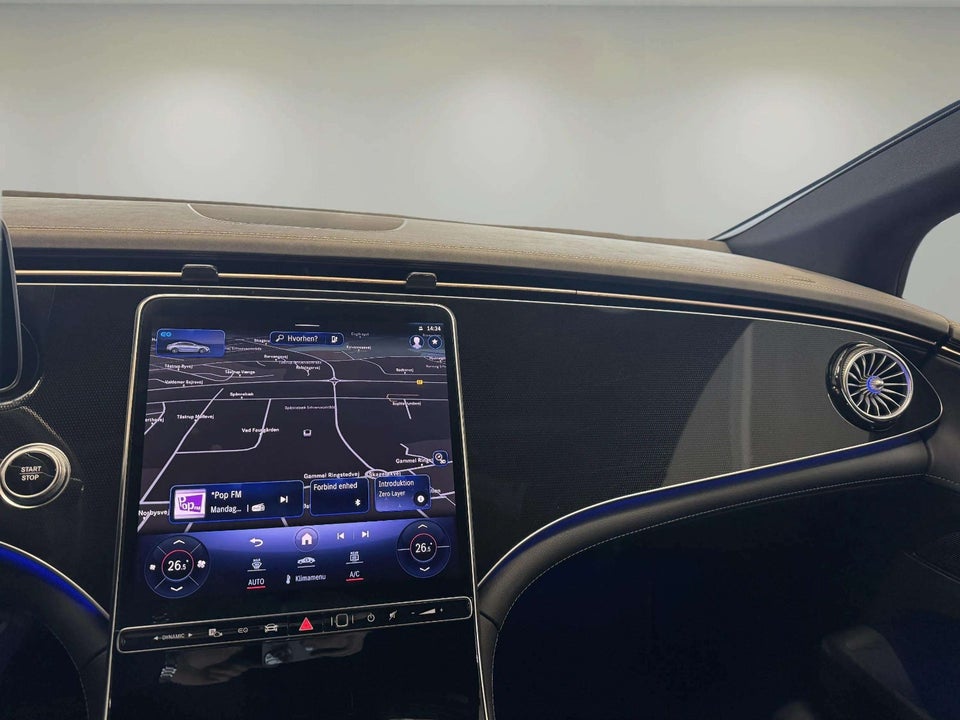 Mercedes EQE300 Electric Art 4d